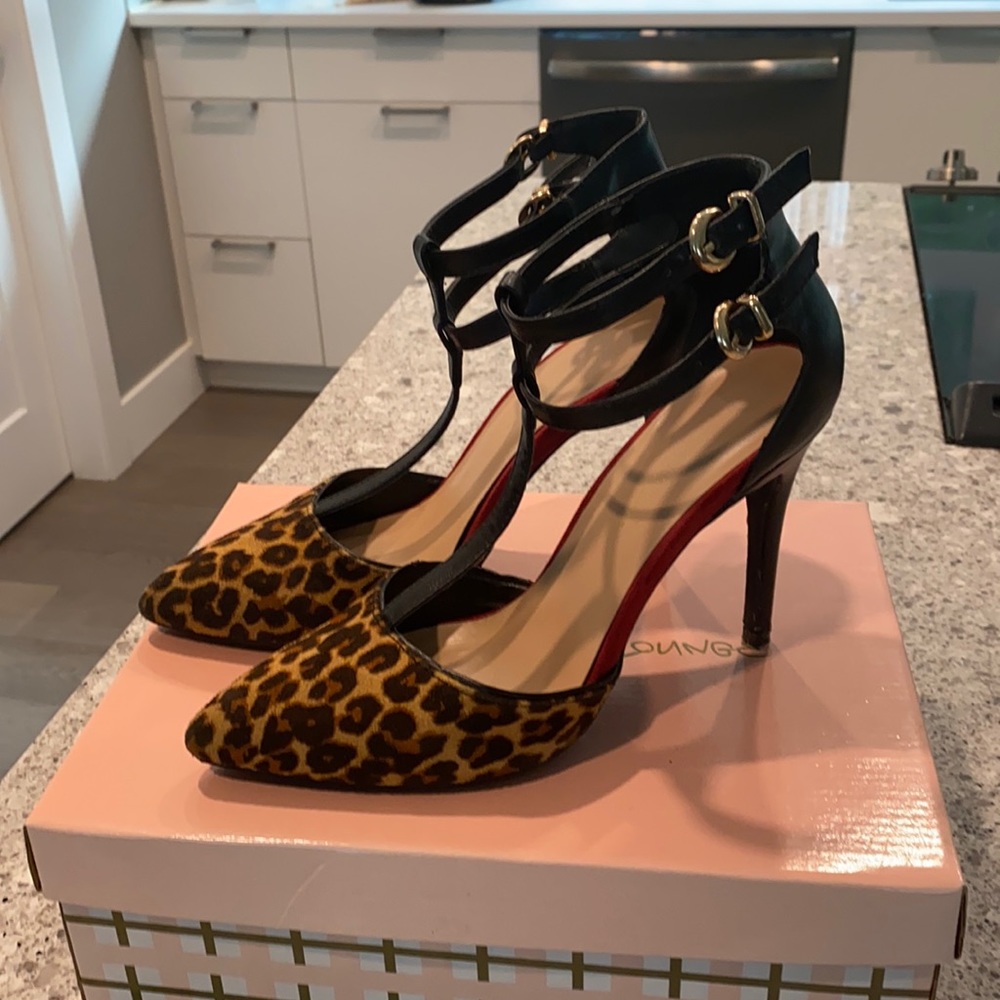 Wild Diva Lounge pumps.